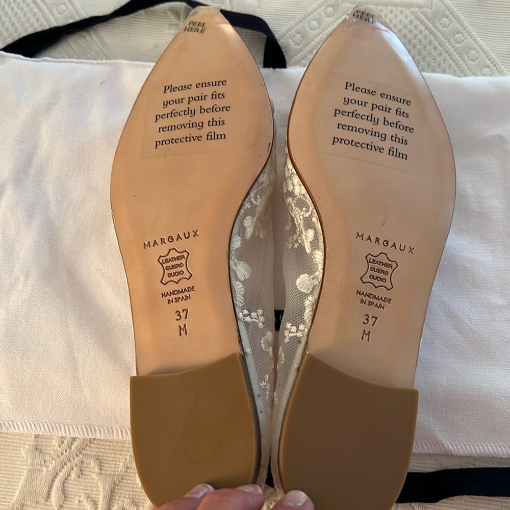 BRAND NEW MARGAUX “THE POINTE” IVORY LACE BALLET FLAT SHOES - Picture 4 of 8
